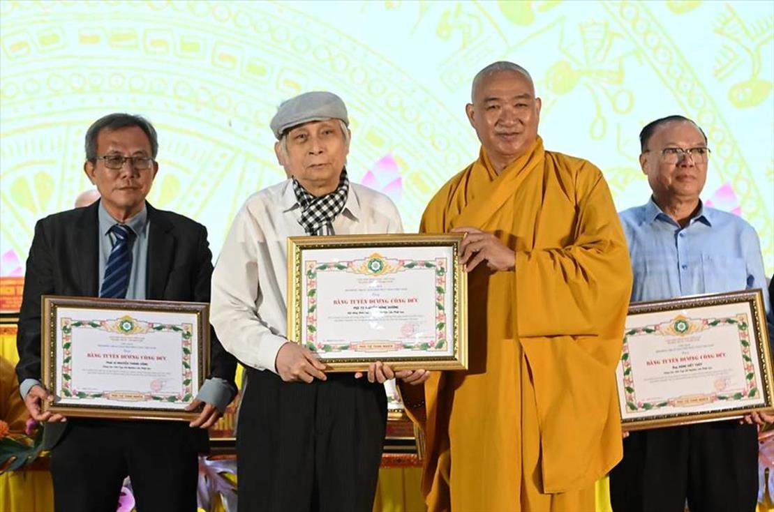 truyen-thong-phat-giao-viet-nam-sau-15-nam-tu-tin-phat-su-den-ket-noi-cong-dong_nguoiphattu_com_nhu luc pham ngoc son  (105).jpg